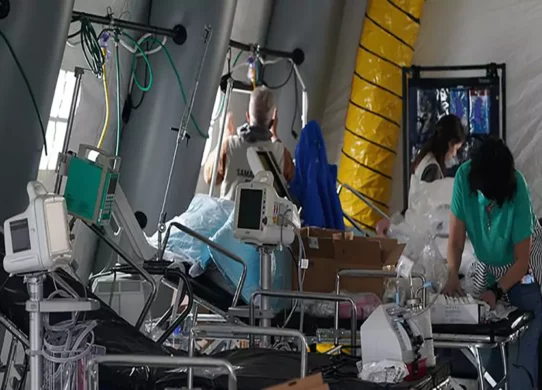 Kamar Mayat di Hong Kong Penuh Saat Kematian Covid-19 Semakin Naik