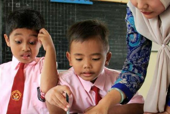 Pengajaran Indonesia dalam Kurung Memprihatinkan