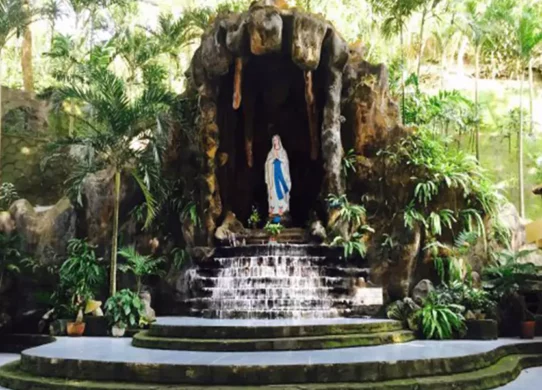 Merayakan Peningkatan Isa Almasih, Ini 5 Gua Maria Monumental di Indonesia untuk Rekreasi Religius