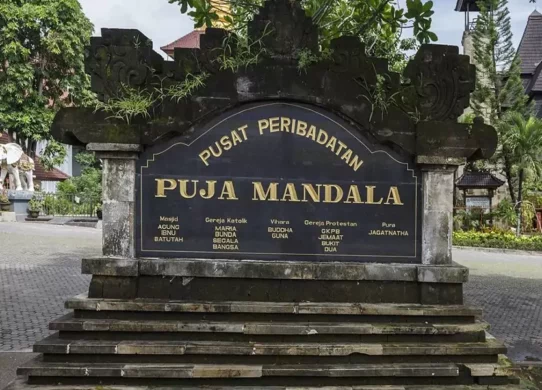 Antiknya Puja Mandala, Kompleks Rekreasi Religius 5 Agama di Bali