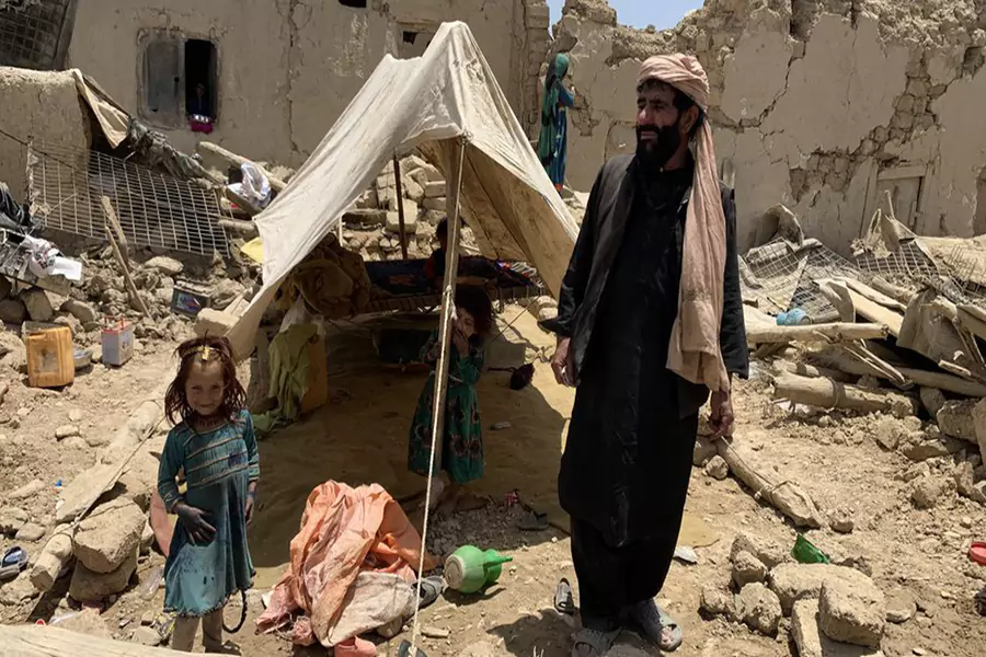 Korban Selamat Gempa Afghanistan Berusaha Mencari Makanan dan Tempat Tinggal, Pandemi Kolera Mengincar